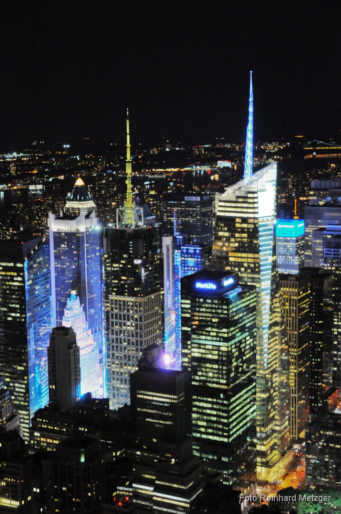 2011-09-30_2324 Manhatten_bei_Nacht_RM Kopie.jpg